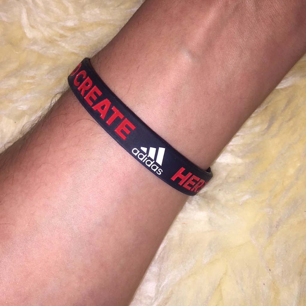 Nwot Unisex Adidas Rubber Bracelet 4 For 10 18$